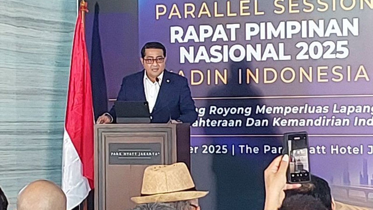 Kementerian Ekonomi Kreatif (Kemenekraf) meluncurkan program 'Creative by Indonesia' untuk memperluas Intellectual Property (IP) lokal ke pasar global, menargetkan ekspor ekraf hingga USD 27,85 miliar.