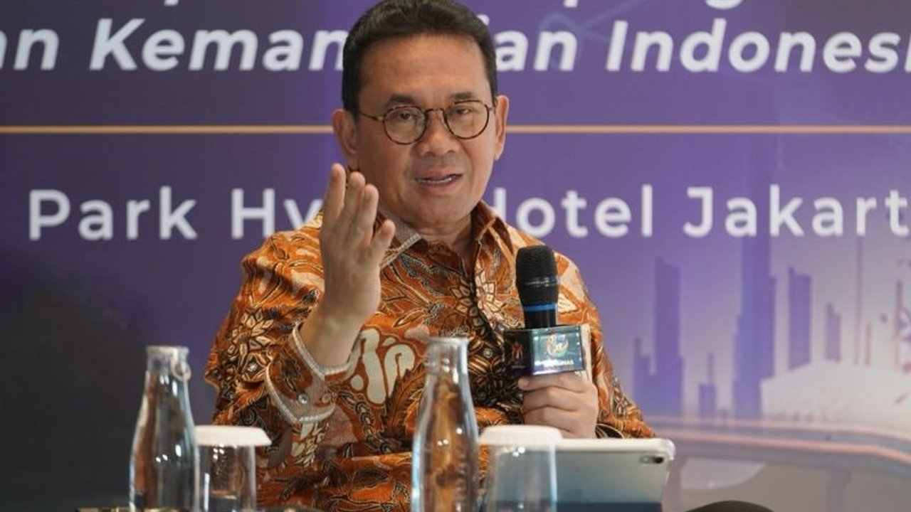 Menteri Perdagangan Budi Santoso mendorong Kadin Indonesia untuk memanfaatkan peluang pasar Uni Eropa seiring rampungnya perundingan Indonesia-EU CEPA, menargetkan penandatanganan awal 2026.