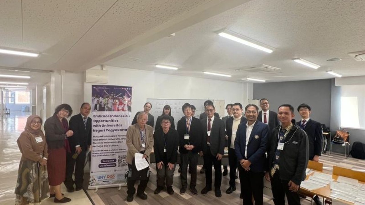 Universitas Muhammadiyah Palangkaraya (UMPR) membawa isu Green Jobs ke kancah internasional di konferensi AASVET Jepang, menyoroti urgensi pendidikan karir berkelanjutan dan relevansi kearifan lokal.