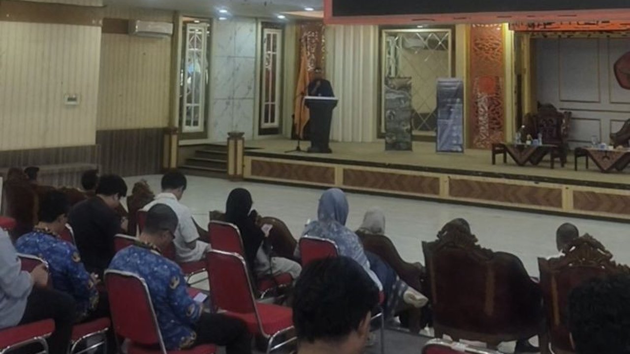 PT Restorasi Ekosistem Indonesia (REKI) meningkatkan pengawasan perburuan burung di kawasan restorasi Muaro Jambi menyusul indikasi maraknya aksi perburuan liar, menegaskan komitmen pelestarian satwa.