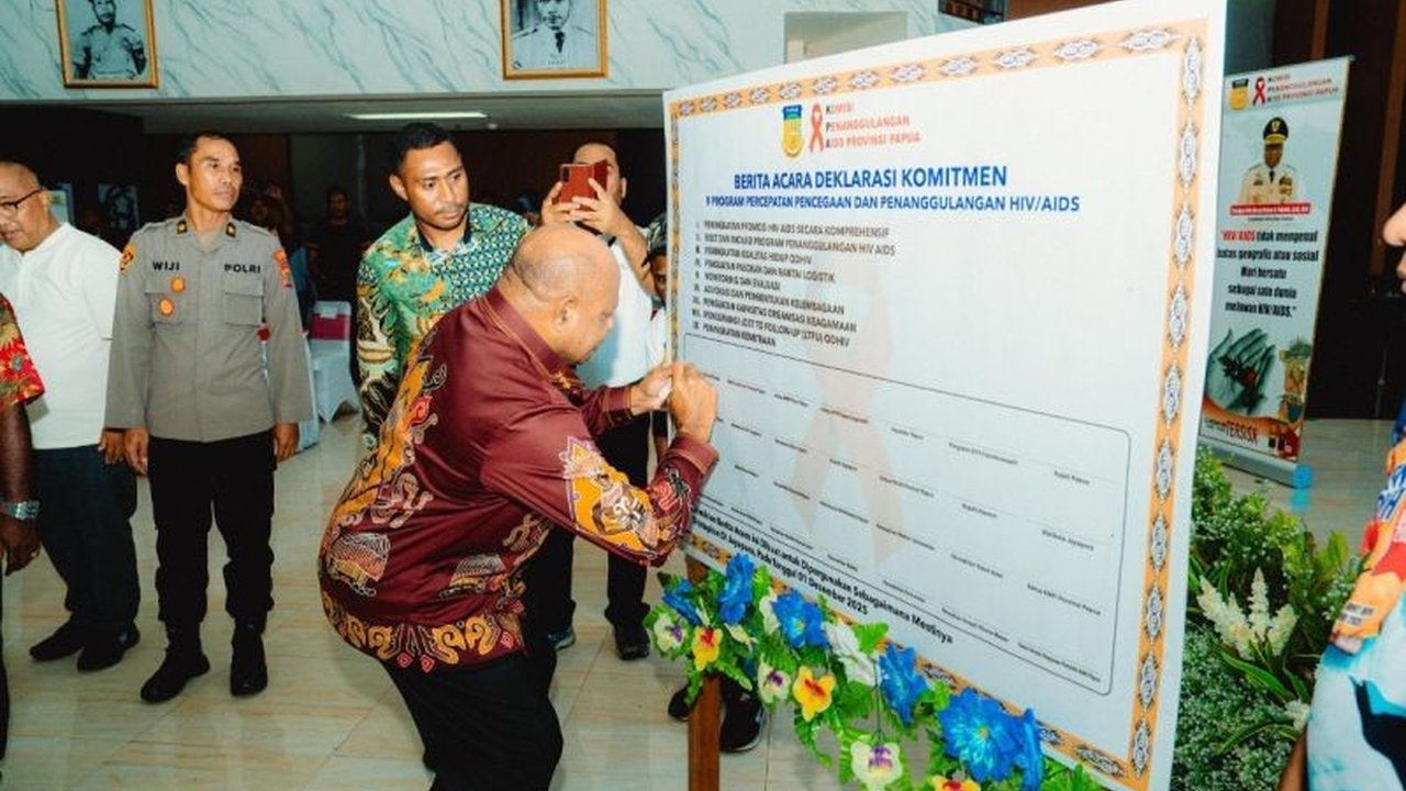 Peringatan Hari HIV/AIDS Papua menjadi momentum krusial bagi pemerintah daerah untuk mempercepat layanan dan memperkuat komitmen menekan epidemi HIV yang masih tinggi di wilayah tersebut.