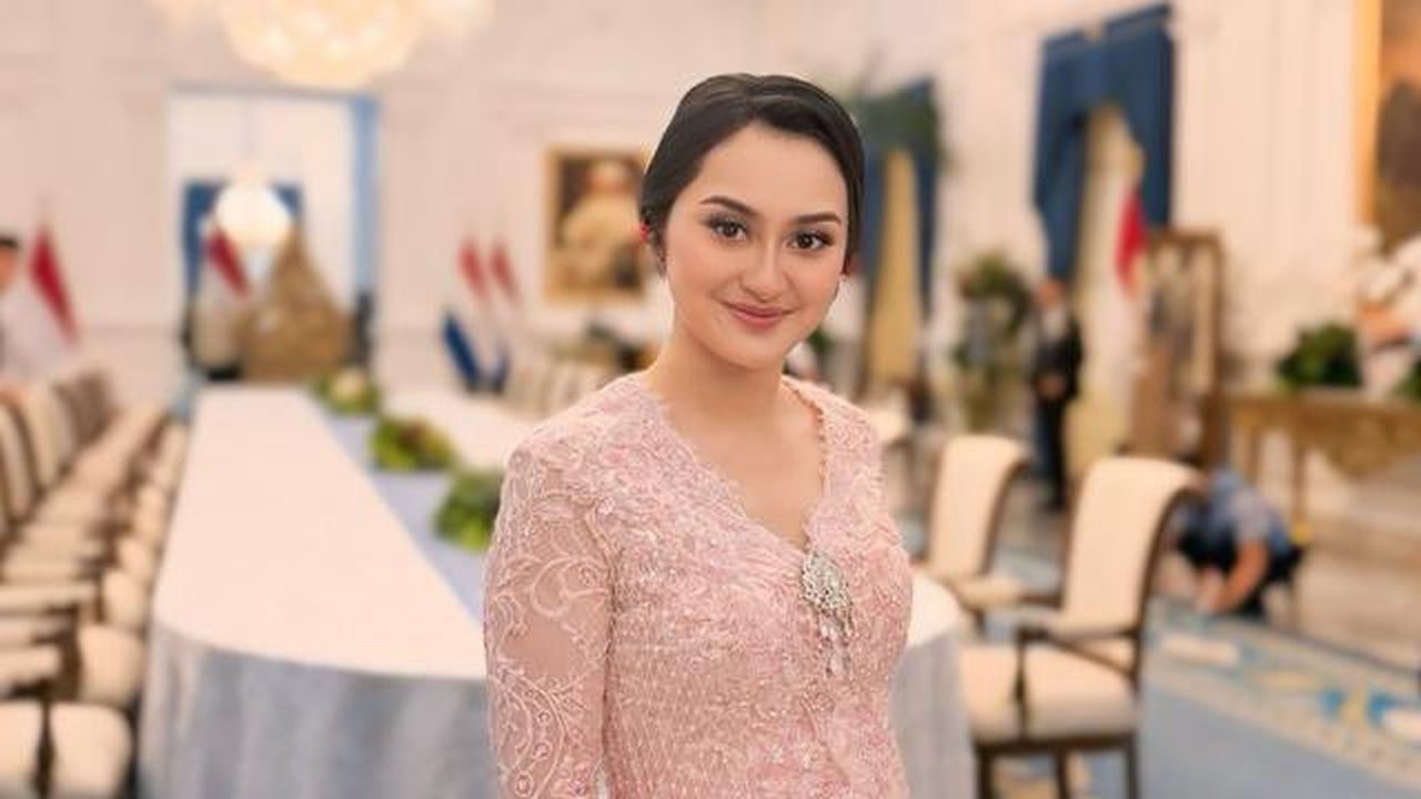 Memes Prameswari merasa terhormat dapat kesempatan tampil di jamuan kenegaraan di Istana Negara Jakarta, menyambut Ratu Maxima dari Belanda. (Foto: Dok. Instagram @memes_prameswari)