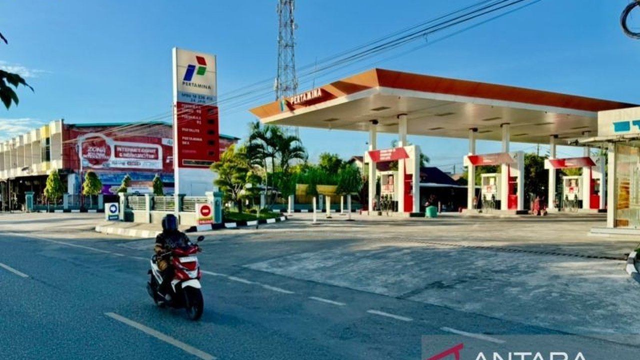 Pakar manajemen Universitas Syiah Kuala (USK) Prof. Jasman J Ma'ruf mendesak pembatasan penjualan BBM di Aceh pascabencana guna mencegah penimbunan dan memastikan pemerataan akses bagi seluruh masyarakat.