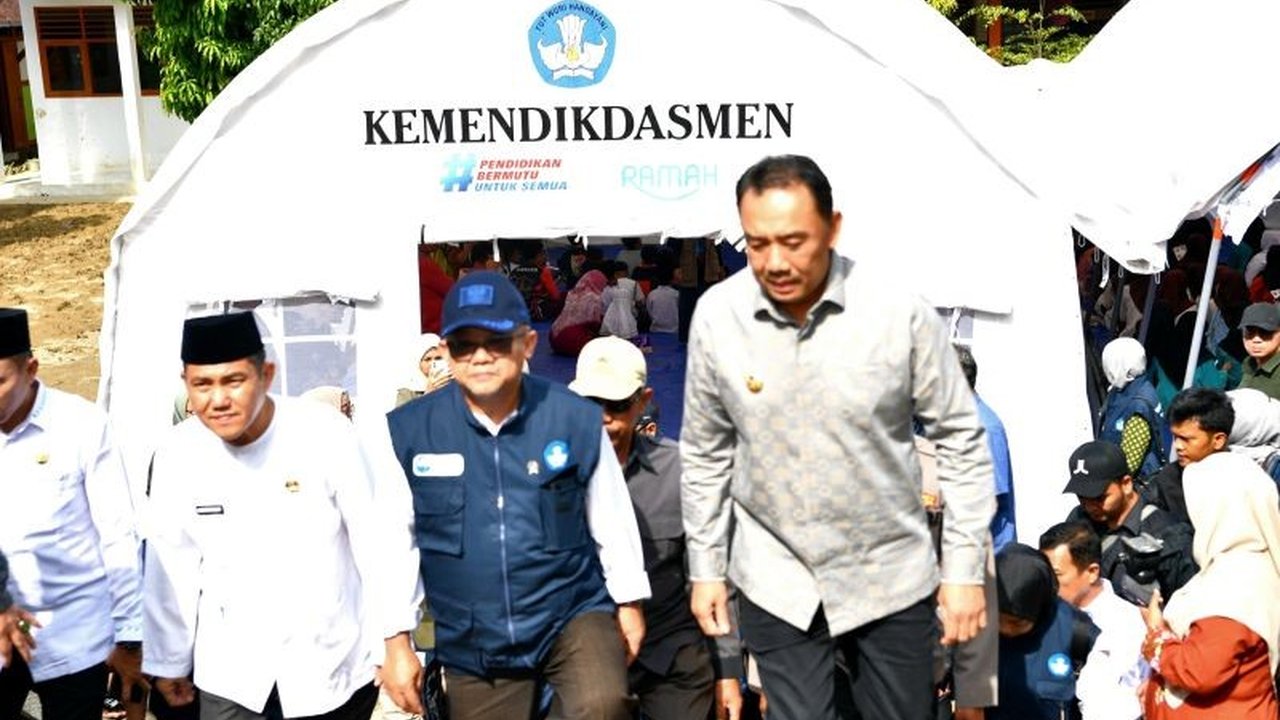 Mendikdasmen Jamin Keberlanjutan Pembelajaran Pascabencana di wilayah terdampak banjir dan longsor, dengan kebijakan darurat yang fleksibel dan prioritas keselamatan siswa.