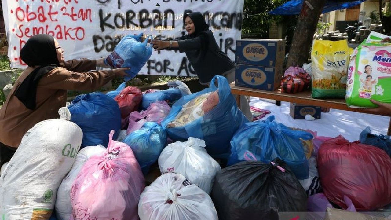 Kemdiktisaintek menggerakkan inisiatif 'Kampus Berdampak' untuk memperkuat peran perguruan tinggi dalam membantu pemulihan Sumatera pasca bencana, menunjukkan gotong royong nyata.