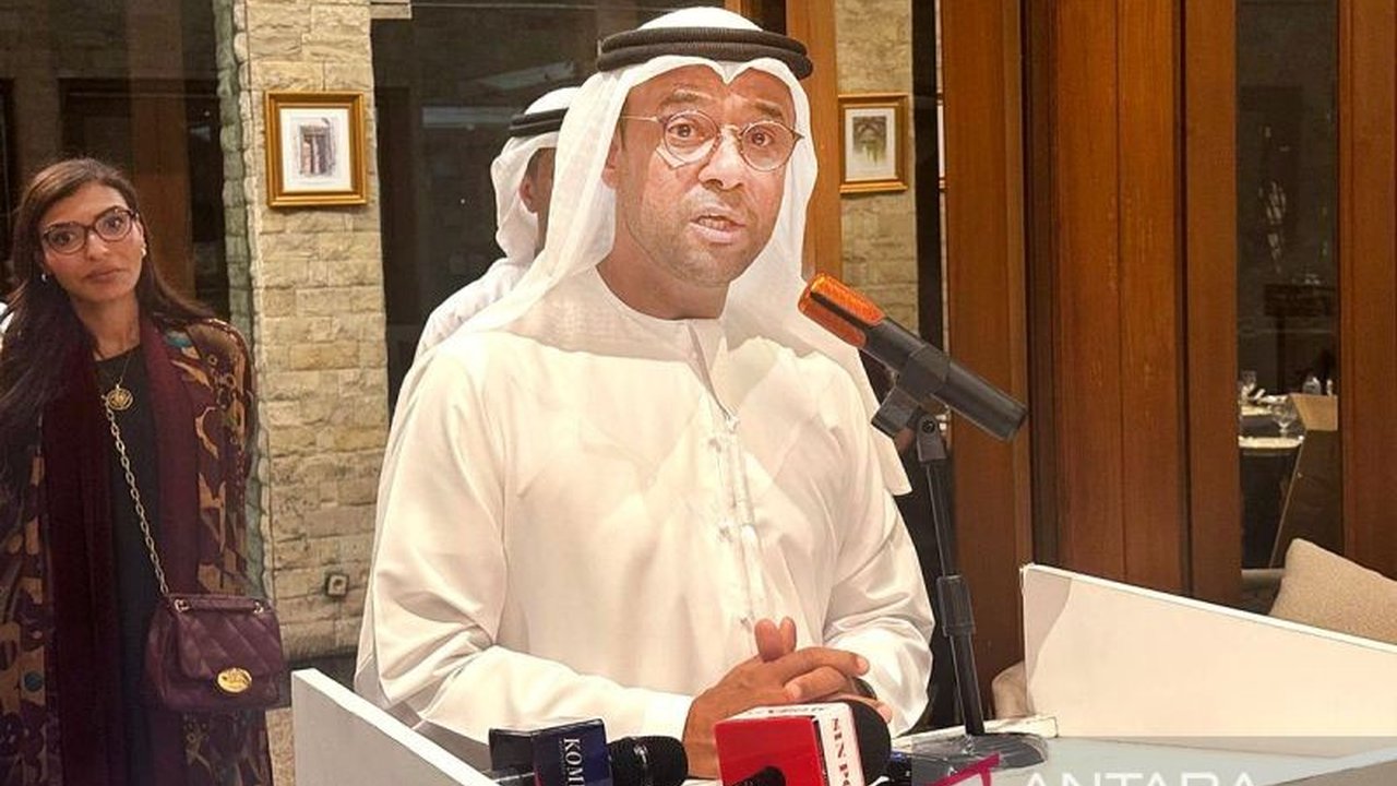 Duta Besar UAE Abdulla Salem Al Dhaheri menegaskan komitmen negaranya dalam menyalurkan Bantuan Kemanusiaan UAE di Sudan serta mendorong gencatan senjata dan solusi damai.