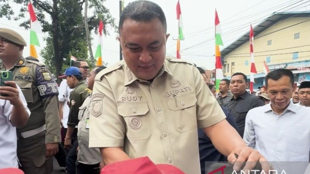Bupati Bogor Rudy Susmanto mengeluarkan Surat Edaran khusus untuk mempercepat penanganan Anak Tidak Sekolah (ATS), sebuah langkah prioritas guna memastikan setiap anak mendapatkan hak pendidikan.