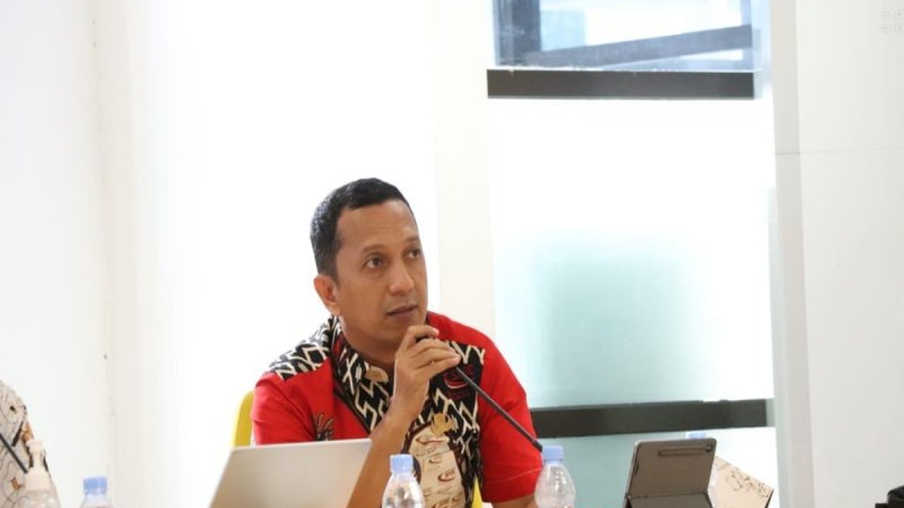 Kabupaten Polewali Mandar ditunjuk Kementerian Dalam Negeri sebagai lokus piloting digitalisasi bansos tahun 2026 untuk wilayah Sulawesi Barat, bertujuan tingkatkan akurasi dan efisiensi penyaluran bantuan sosial.
