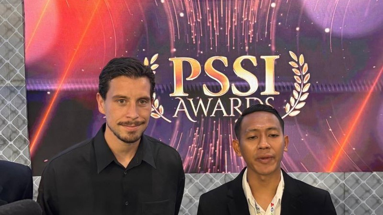 Gelandang Persib Bandung, Thom Haye, menyatakan kesiapannya untuk dilatih oleh siapapun yang akan menjadi pelatih baru Timnas Indonesia, sembari menunggu pengumuman resmi dari PSSI.