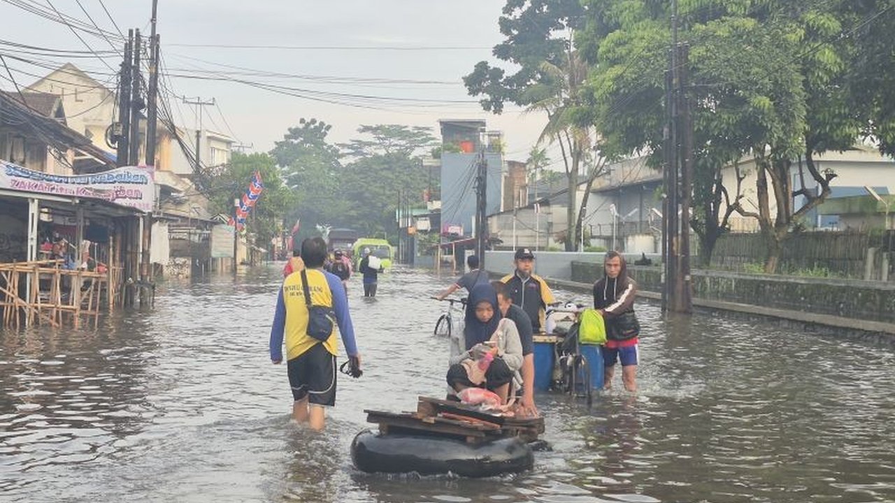 Pemerintah Kabupaten Bandung menegaskan pentingnya kolaborasi Pentahelix sebagai langkah strategis untuk mengentaskan berbagai permasalahan bencana, termasuk banjir dan longsor, demi melindungi masyarakat di wilayahnya.