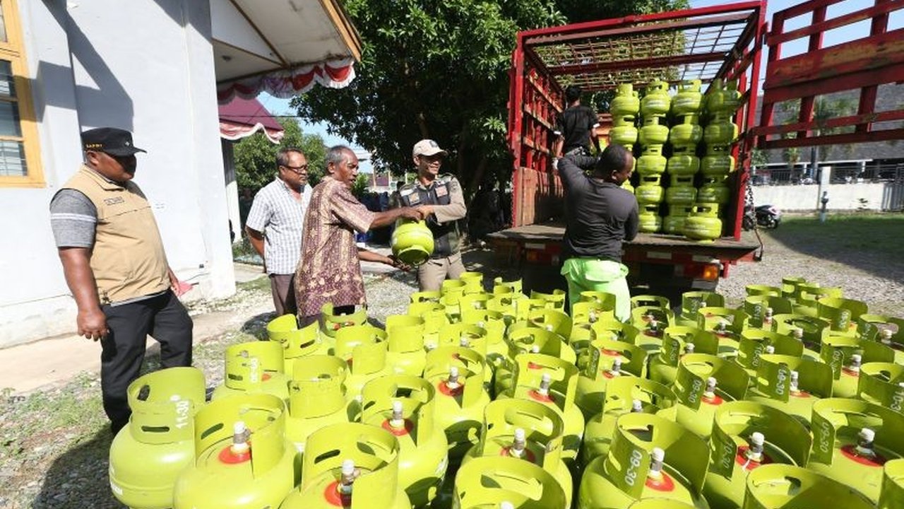 Pertamina Patra Niaga Sumbagut menggelar operasi pasar LPG di empat titik strategis Banda Aceh, Aceh, untuk memastikan ketersediaan pasokan dan harga terjangkau pascabencana.
