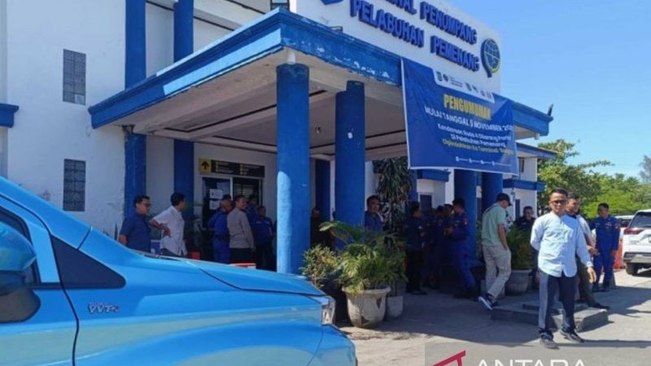 Pemerintah Provinsi NTB mengizinkan Lombok Taksi beroperasi di Pelabuhan Bangsal, Lombok Utara, untuk memperkuat kualitas layanan transportasi darat bagi wisatawan menuju Gili Tramena.