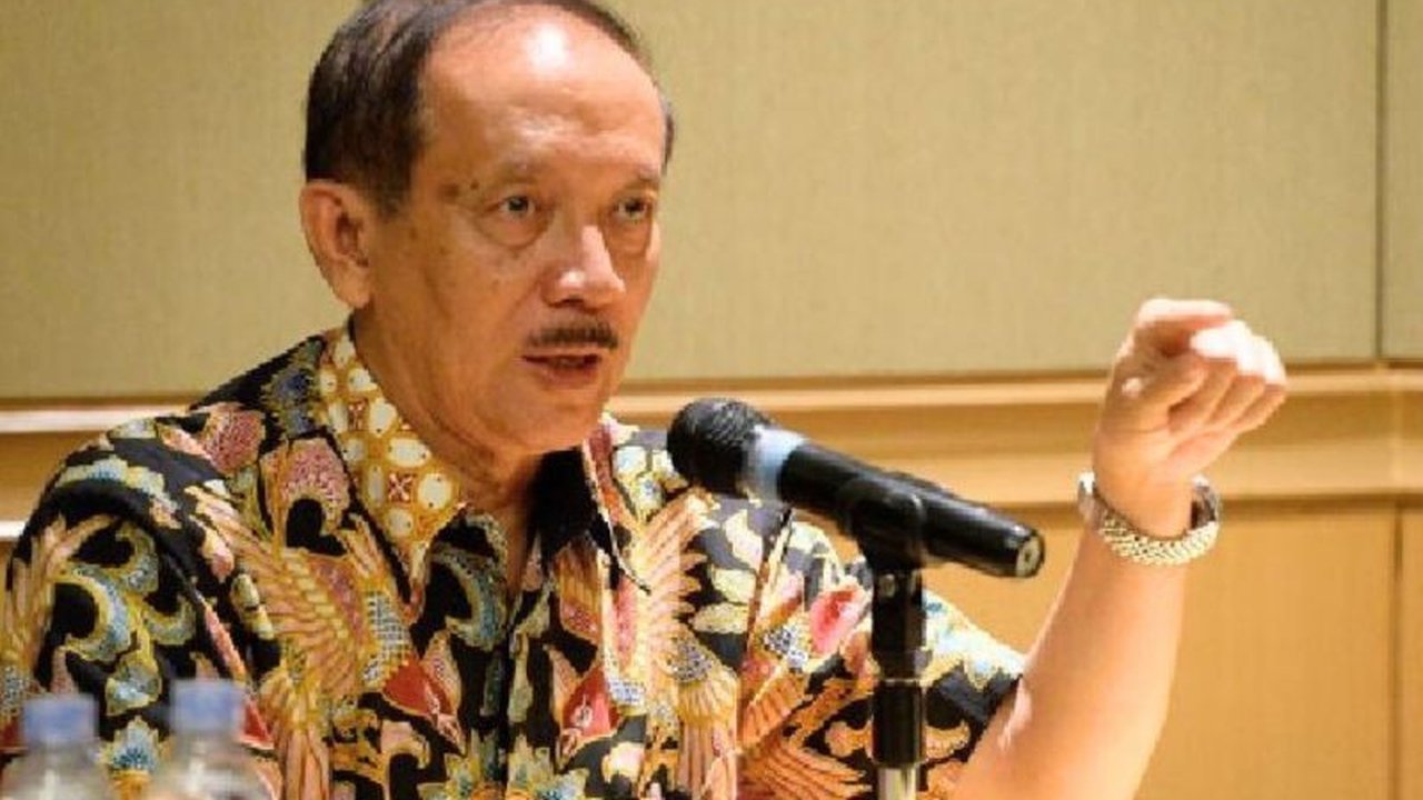 Mantan Sekjen Kemenhut menjelaskan bahwa pelepasan kawasan hutan era Zulhas seluas 1,6 juta hektare bertujuan memberikan kepastian hukum bagi masyarakat, bukan konsesi sawit.