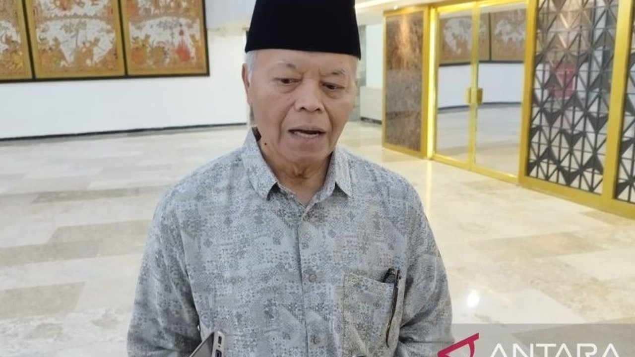 Wakil Ketua MPR Hidayat Nur Wahid mendukung Kepala dan Wakil Kepala BP Haji sebagai Menteri Haji dan Umrah, demi kelancaran persiapan haji 2026 dan soliditas lembaga baru. Mengapa dukungan ini sangat penting?