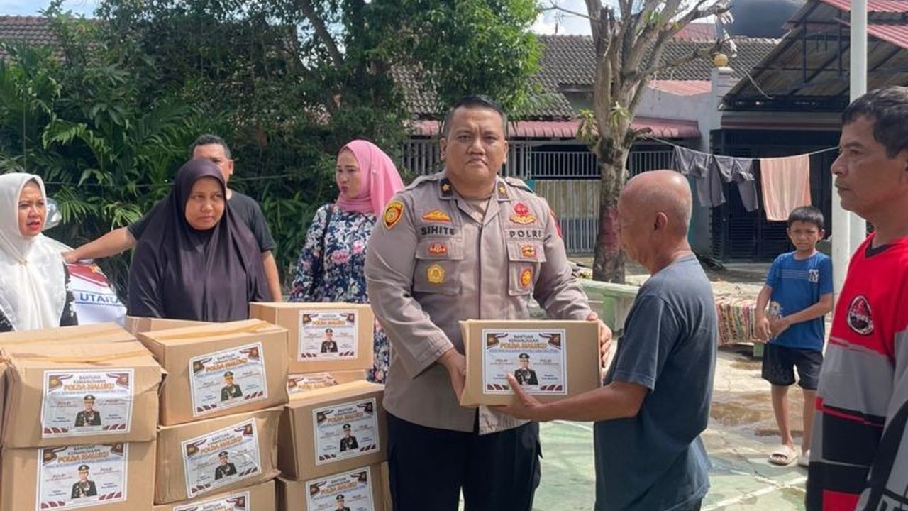 Polda Maluku salurkan bantuan banjir Sumut berupa 1.000 paket sembako untuk meringankan beban warga terdampak. Solidaritas lintas daerah ini wujud kepedulian Polri.