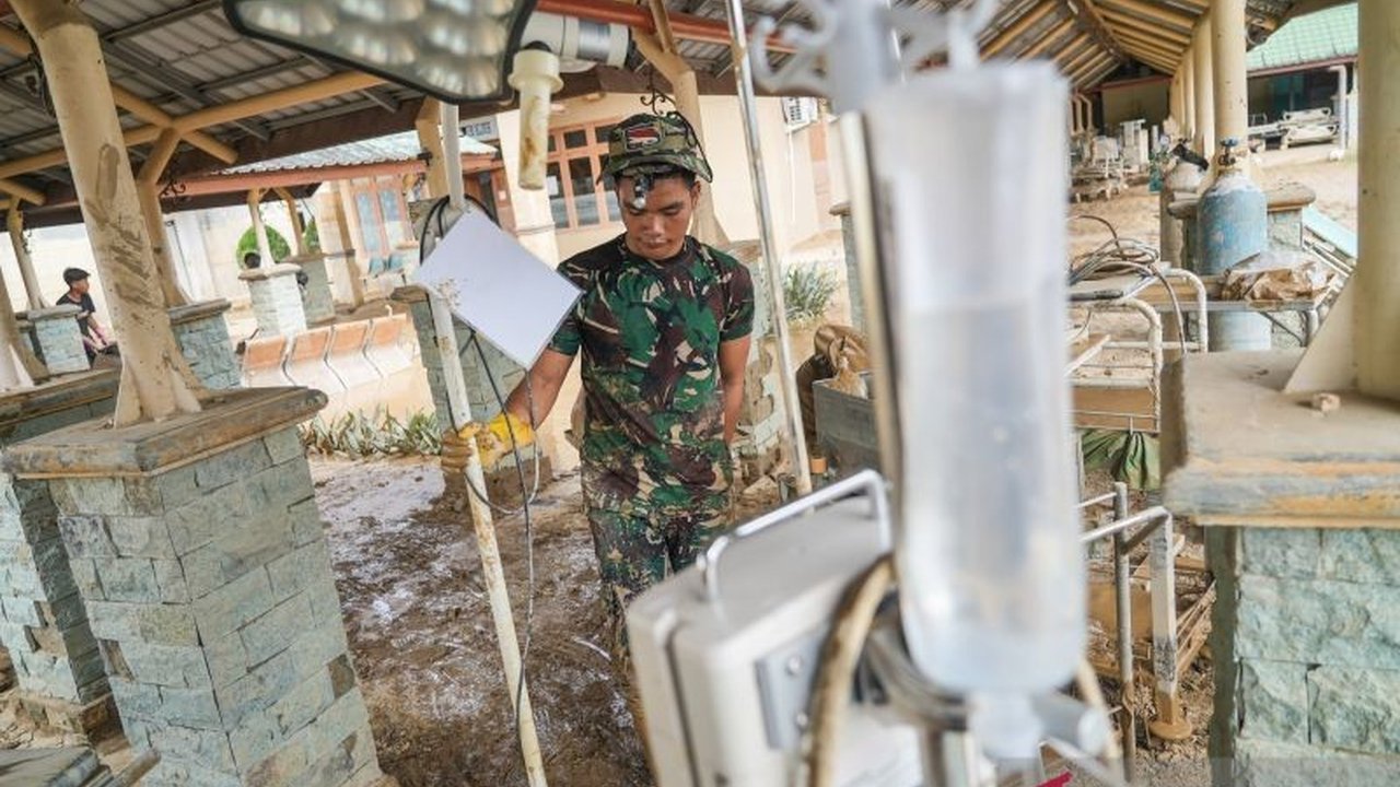 Kementerian Kesehatan (Kemenkes) memprioritaskan percepatan pemulihan layanan RSUD yang terdampak bencana longsor dan banjir di Aceh, Sumatera Utara, dan Sumatera Barat demi masyarakat.