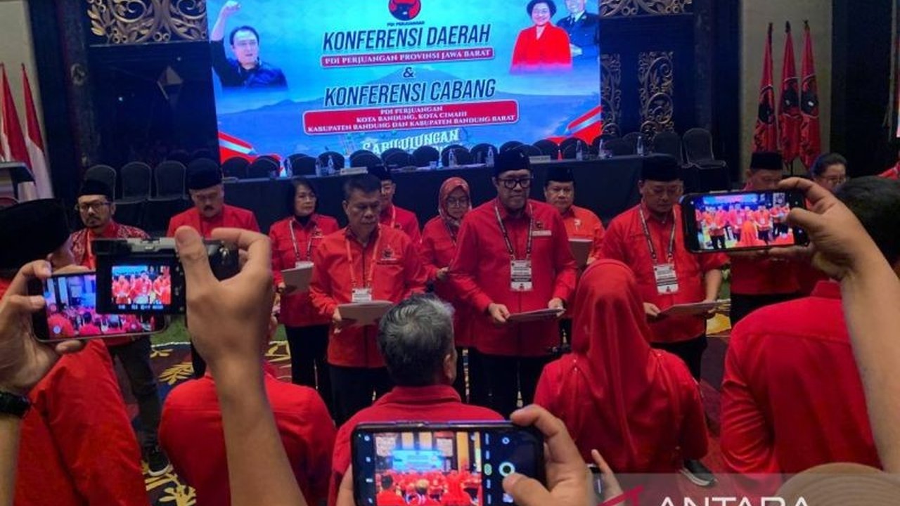 Ono Surono kembali terpilih secara aklamasi memimpin PDIP Jabar untuk periode 2025-2030. Ia akui tantangan berat pasca Pemilu 2024, namun optimis dengan kerja kerakyatan.