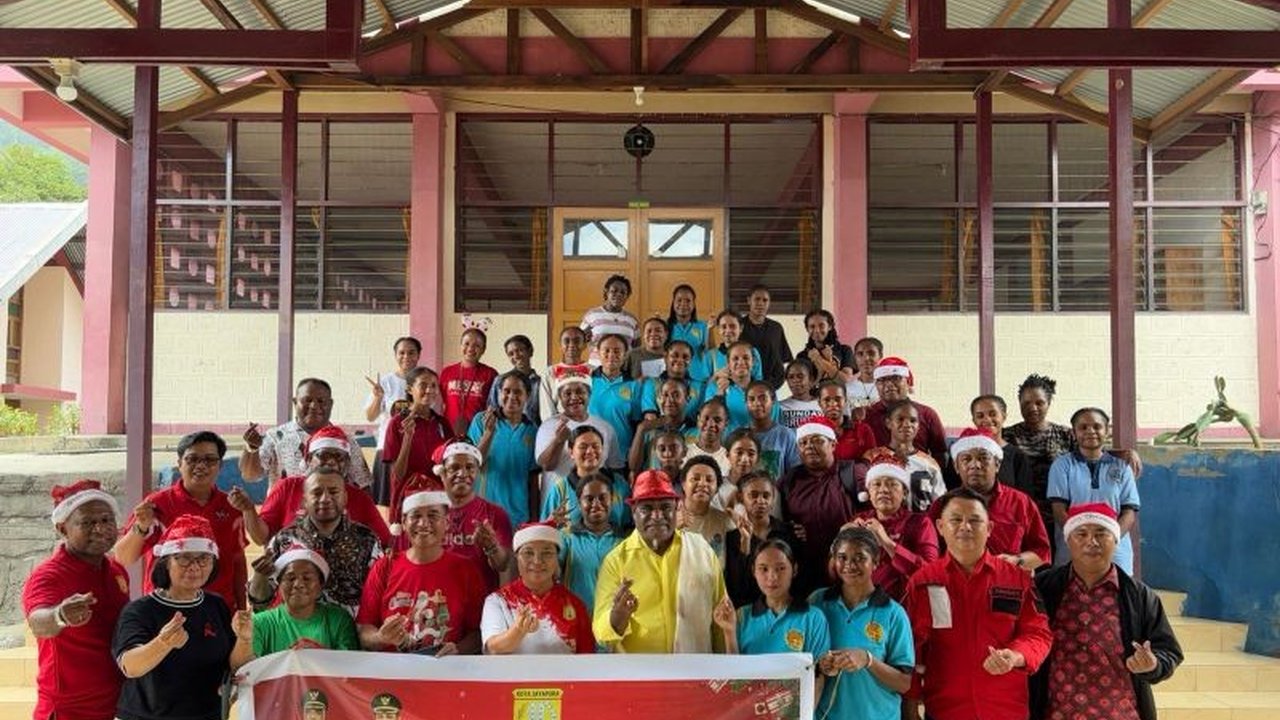 Pemerintah Kota Jayapura menyalurkan Bantuan Bahan Pokok kepada 30 asrama dan panti asuhan di lima distrik sebagai wujud kepedulian jelang Natal. Simak detail lengkapnya!