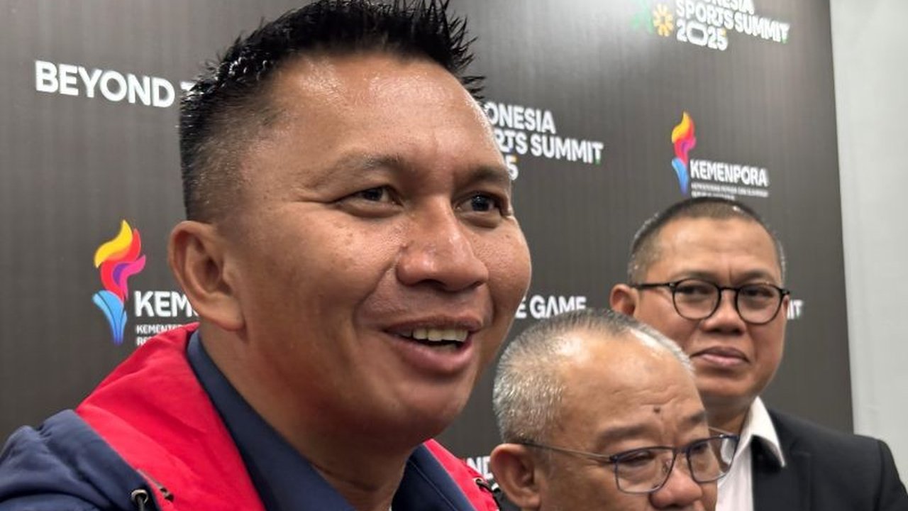 Pendiri DBL, Azrul Ananda, menyambut antusias pembahasan konsep student-athlete oleh Kemenpora dan Kemendikdasmen. Ini diharapkan menciptakan ekosistem olahraga pelajar yang lebih sehat dan seimbang.