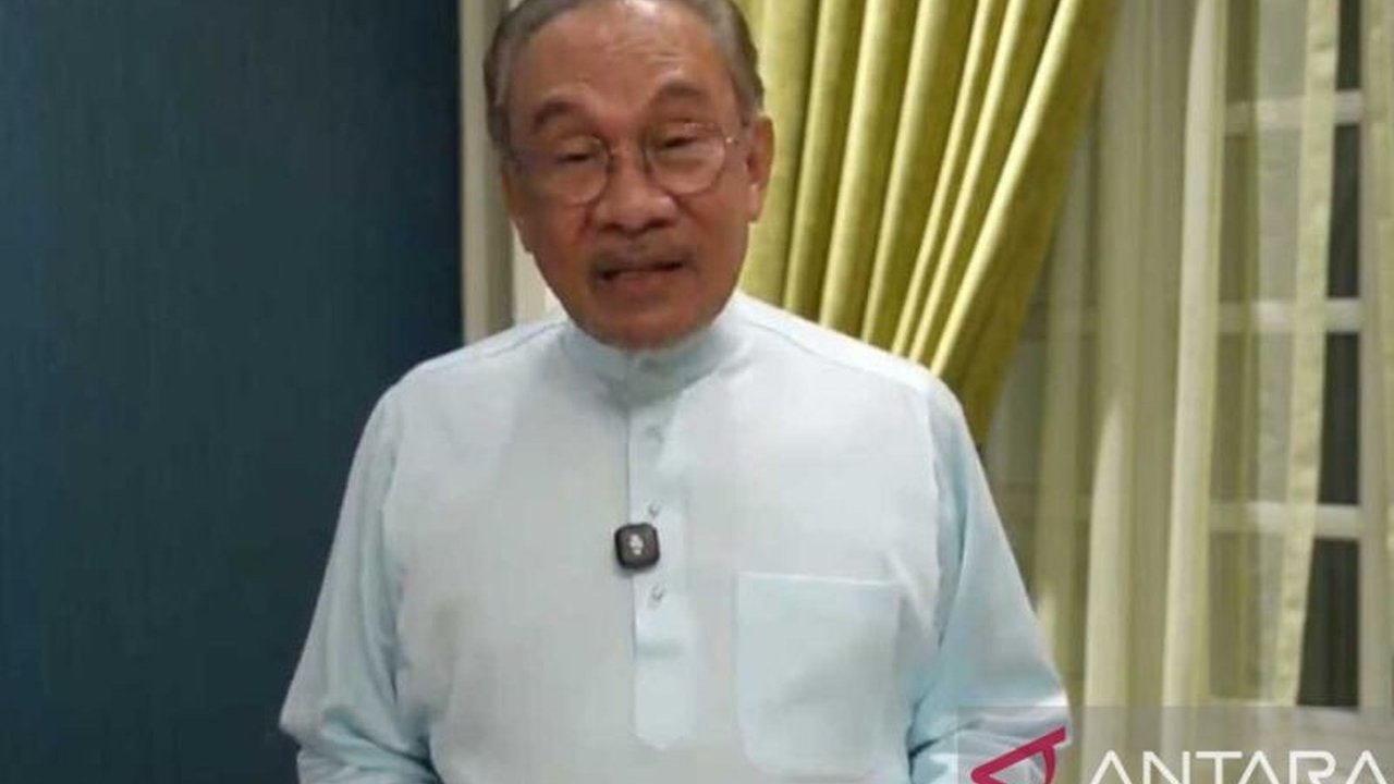 Perdana Menteri Malaysia Anwar Ibrahim bersiap melakukan Perombakan Kabinet Anwar Ibrahim kedua kalinya untuk mengisi kekosongan jabatan menteri senator yang purnatugas. Simak detailnya!