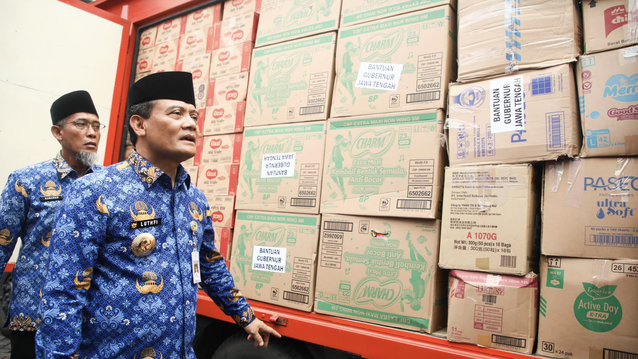 Pemprov Jateng Kirim Bantuan Korban Banjir Sumatra Senilai Rp 1,3 Miliar