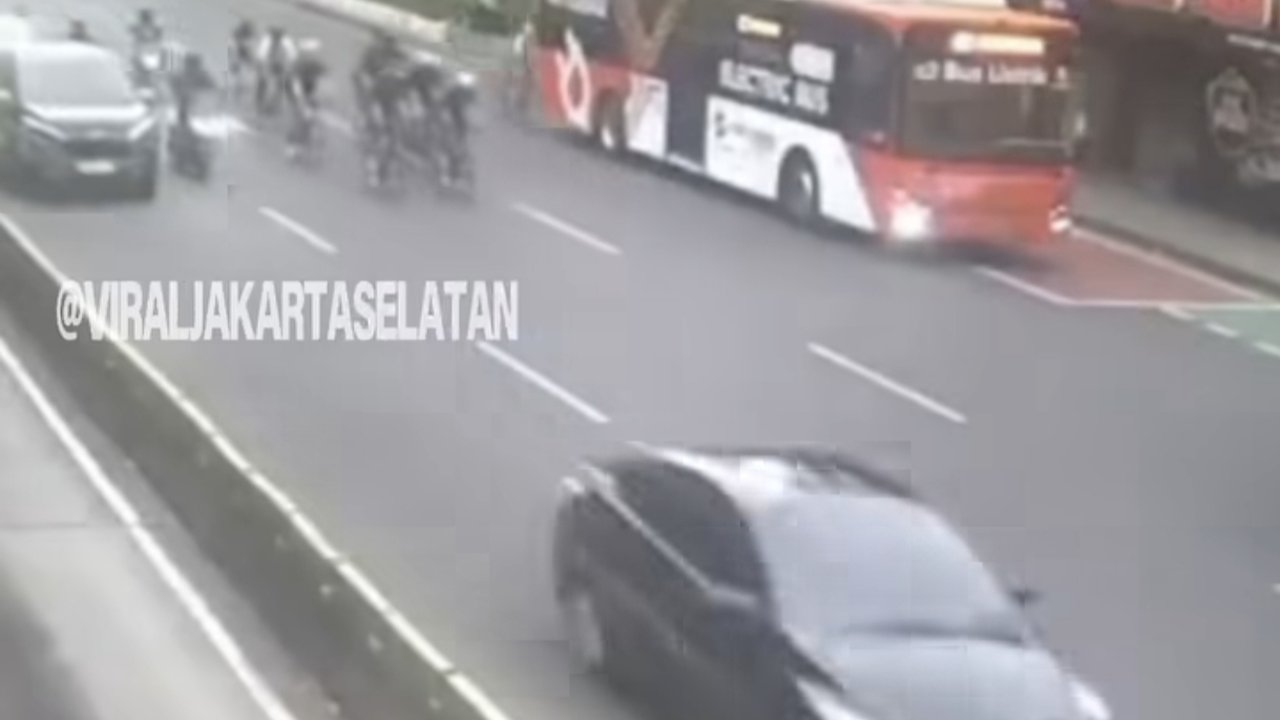 Detik-Detik Pejabat SKK Migas Meninggal Dunia Usai Tabrak Bus Transjakarta di Jalan Sudirman Jakpus