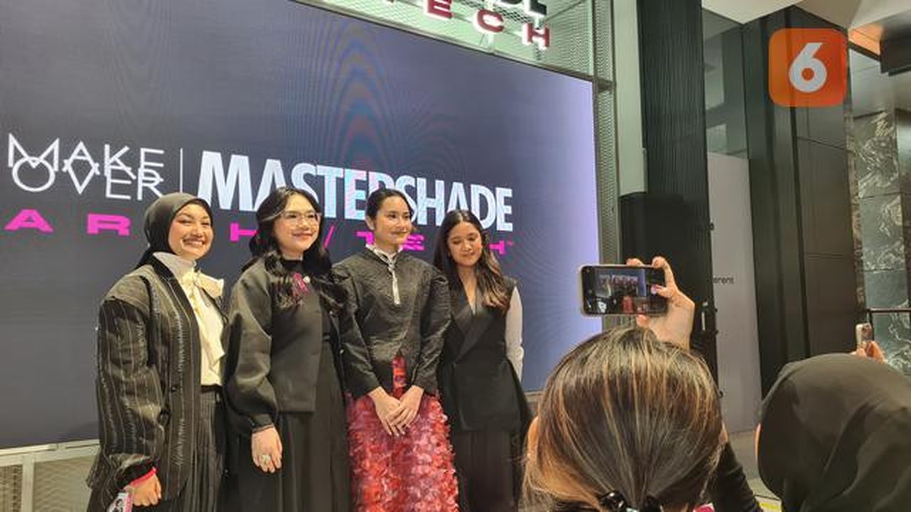 Memoria Dwi Prasita, Global Brand Director ParagonCorp bersama Stephanie Lie, Masstige and Advanced Beauty Marketing Senior Group Head ParagonCorp, Sissy Sosro, Professional Make Up Artist, s