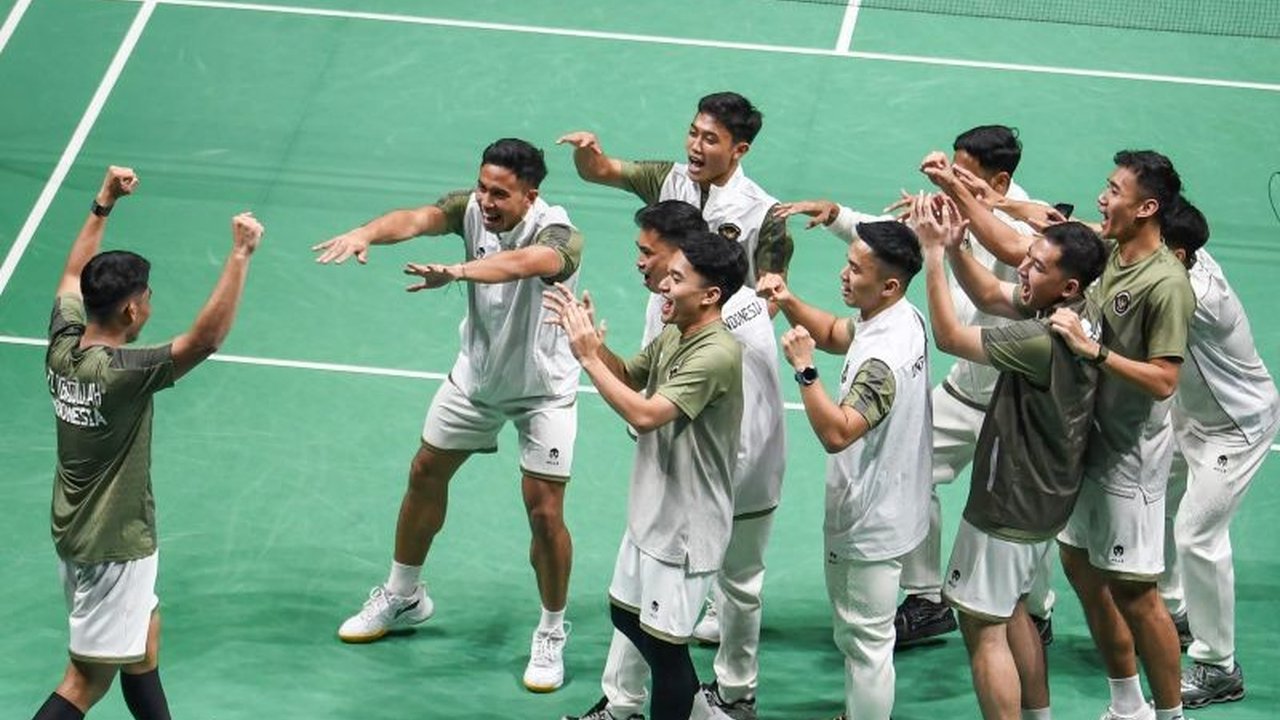Menteri Pemuda dan Olahraga Erick Thohir menyampaikan kebanggaannya atas dominasi tim Bulutangkis Beregu Putra Indonesia yang sukses meraih emas di SEA Games 2025 Thailand.