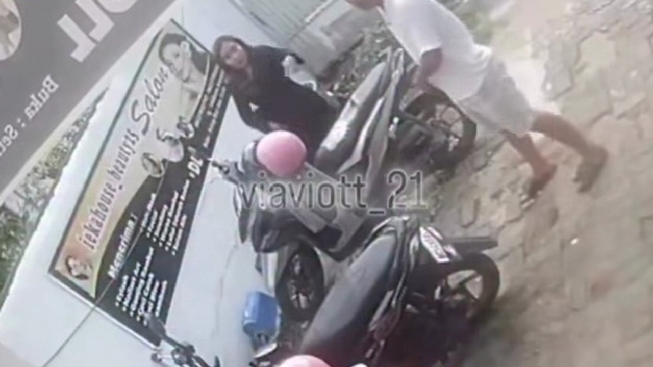 Viral Perawat Pria Aniaya Pacar di Depan Salon, Awal Cekcok Mulut Jambak Rambut hingga Korban Jatuh lalu Embat Ponsel dan Duit Korban