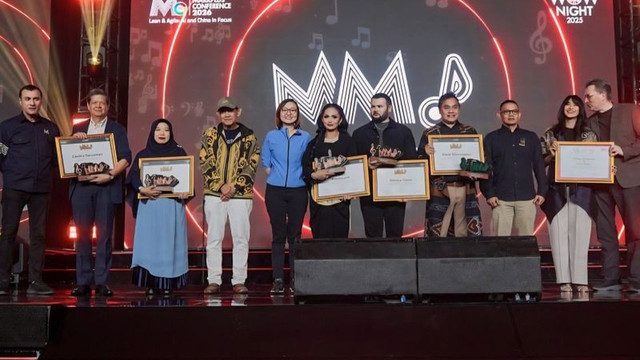 Kementerian Ekonomi Kreatif (Kemenekraf) memberikan penghargaan kepada lima musisi legendaris atas kontribusi mereka dalam mempromosikan budaya Indonesia di kancah global, menegaskan pentingnya peran musisi Indonesia.