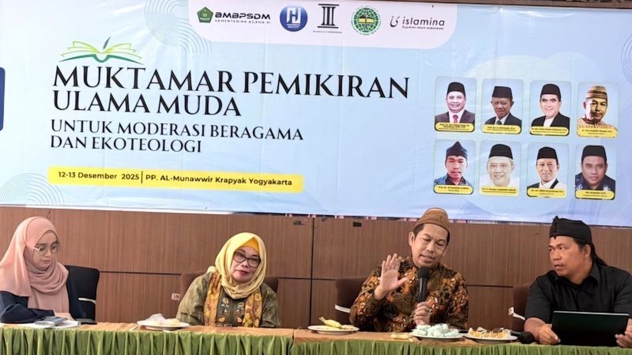 Kementerian Agama selenggarakan Muktamar Moderasi Beragama dan Ekoteologi Pesantren, membahas peran ulama muda dalam isu lingkungan dan pergeseran paradigma khalifah di bumi untuk kelestarian alam.
