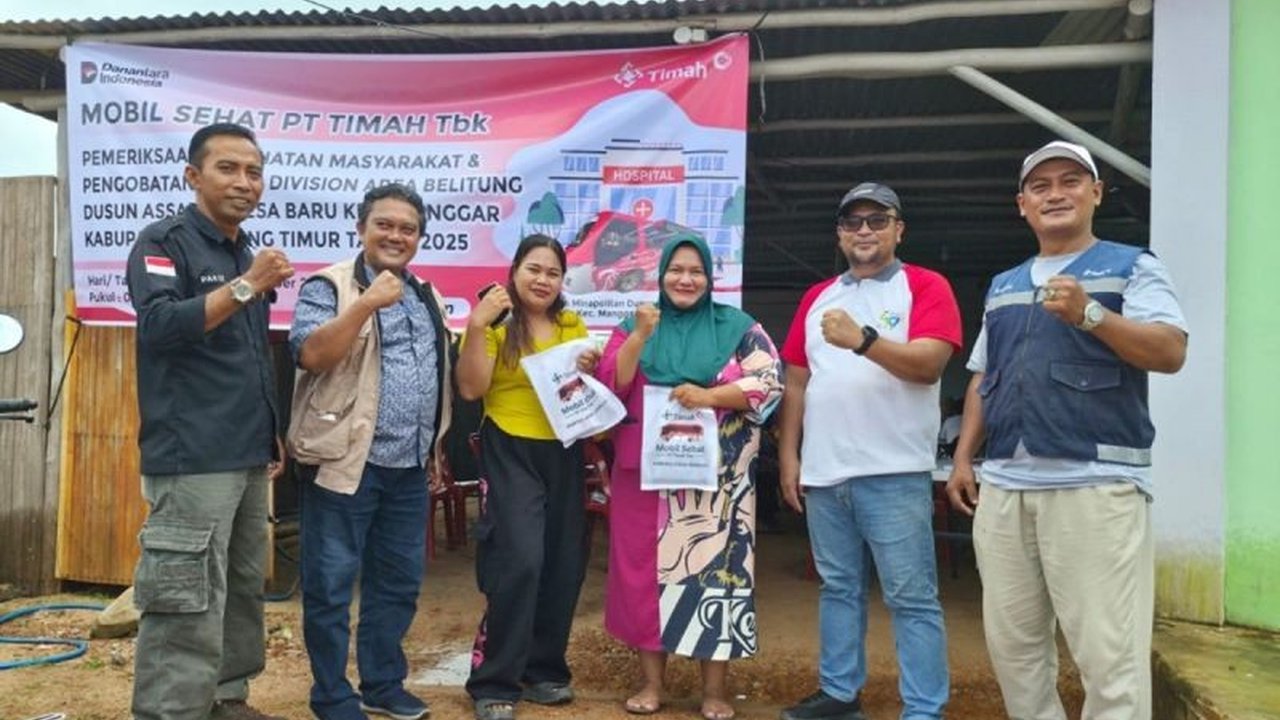 PT Timah Tbk melalui program Mobil Sehat memberikan layanan kesehatan gratis bagi warga terdampak banjir rob di Bangka Belitung, wujud komitmen perusahaan dalam membantu pemulihan pascabencana.