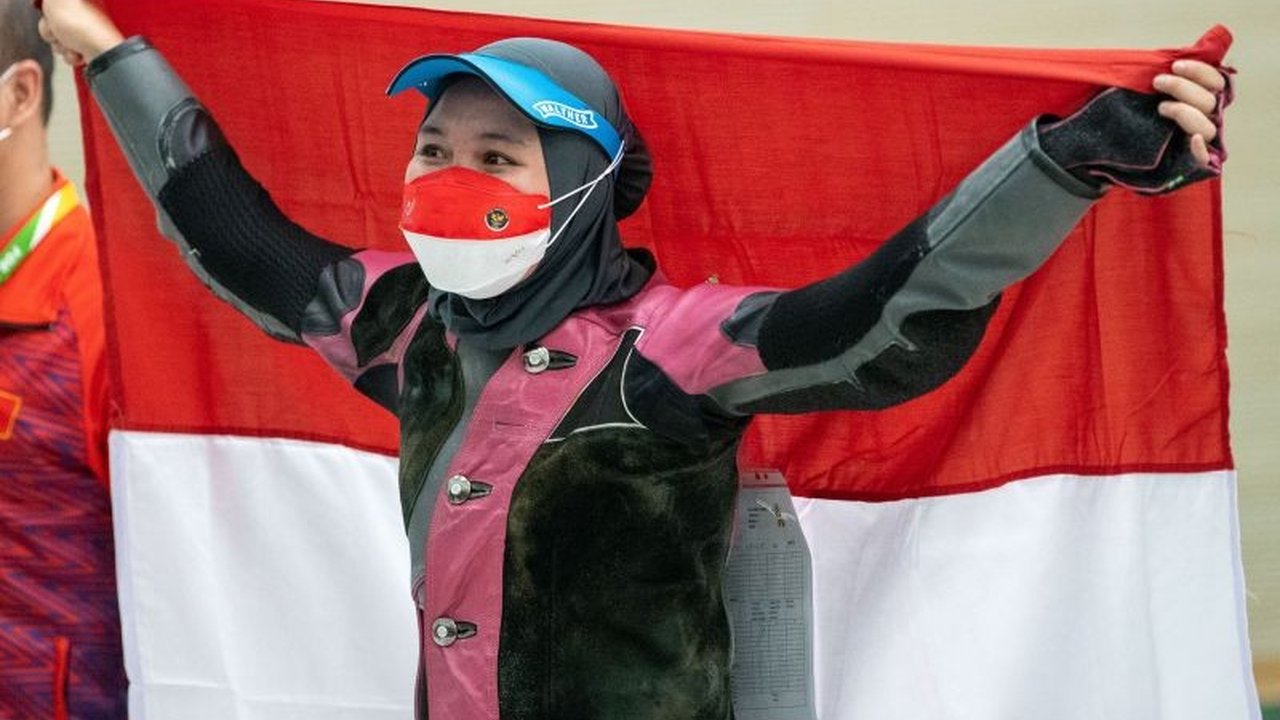 Dewi Laila Mubarokah sukses menyumbangkan medali emas kedua bagi Indonesia dari cabang olahraga menembak nomor 10m Air Rifle putri di SEA Games 2025 Thailand, kemenangan Dewi Laila Air Rifle ini menegaskan dominasi Indonesia.
