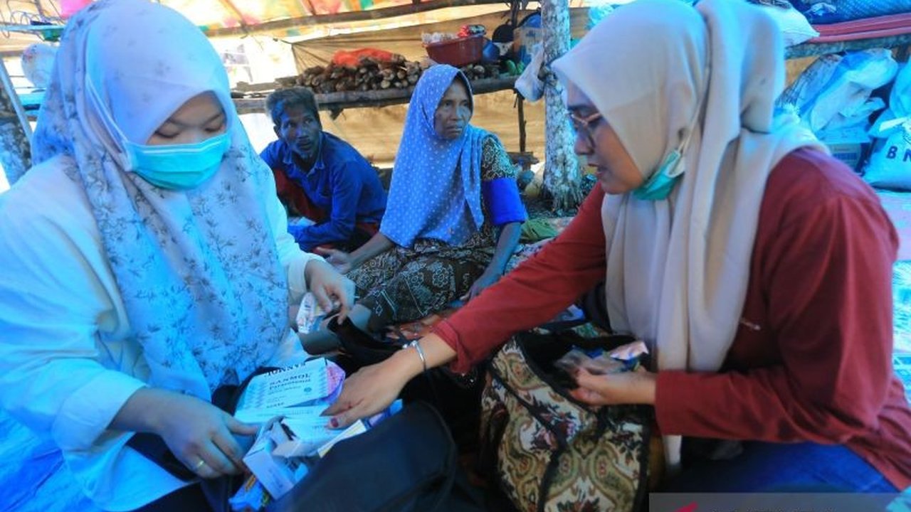 Banjir bandang membawa ancaman serius terhadap kesehatan masyarakat. Artikel ini mengulas urgensi **tanggap penyakit pascabencana**, tantangan kesehatan di pengungsian, serta strategi pengawasan berkelanjutan untuk meminimalkan dampak jangka panjang.