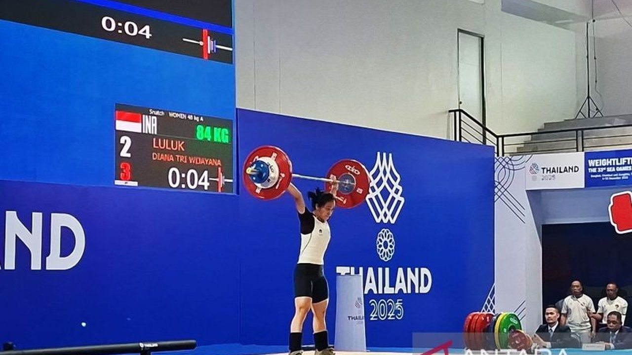 Lifter kebanggaan Indonesia, Luluk Diana Tri Wijayana, berhasil mempersembahkan medali emas pertama angkat besi di SEA Games 2025. Kemenangan ini diraihnya setelah menunjukkan performa luar biasa di kelas 48 kg.