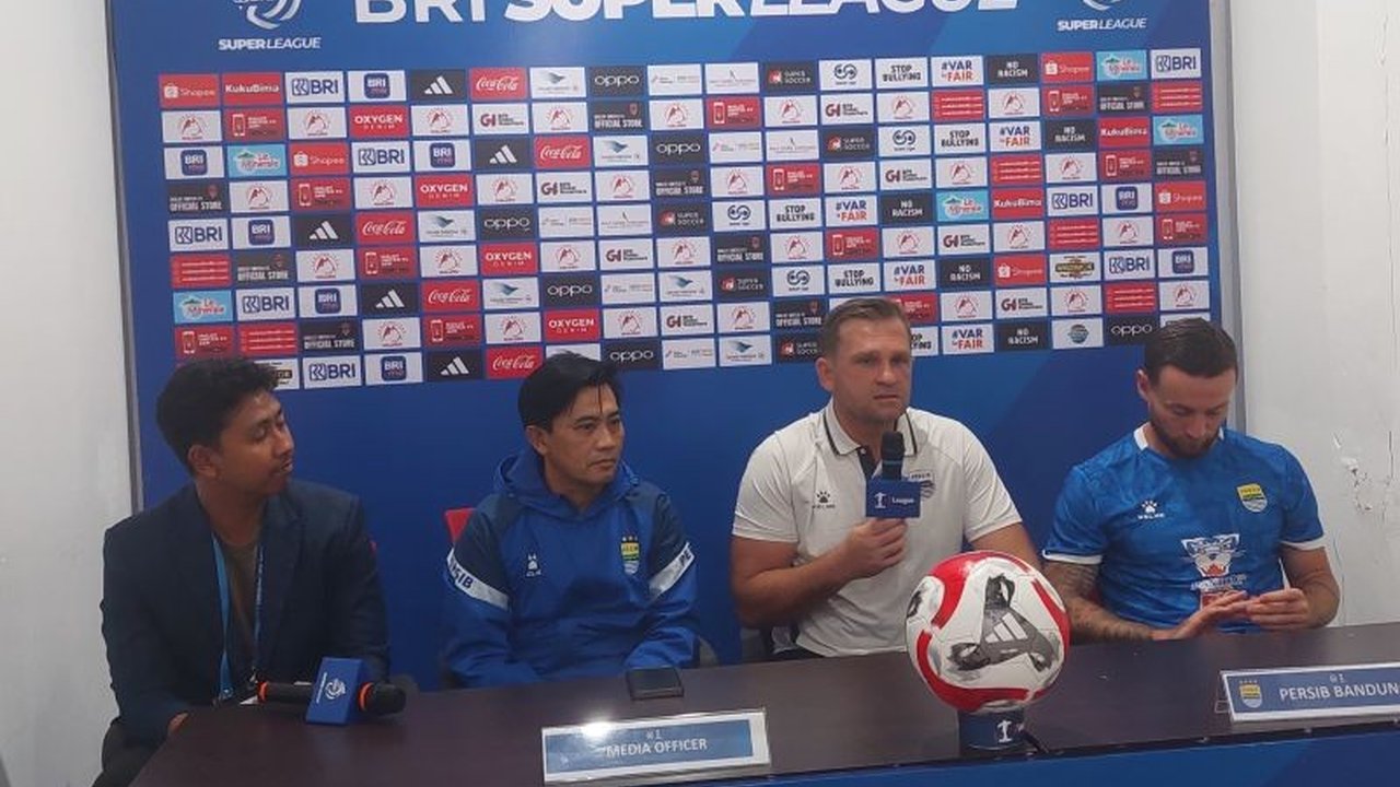 Asisten pelatih Persib Bandung, Igor Tolic, menyatakan timnya Persib Optimis Tiga Poin saat menghadapi Malut United di Ternate, meski mengakui kekuatan lawan dan kondisi lapangan yang berbeda.