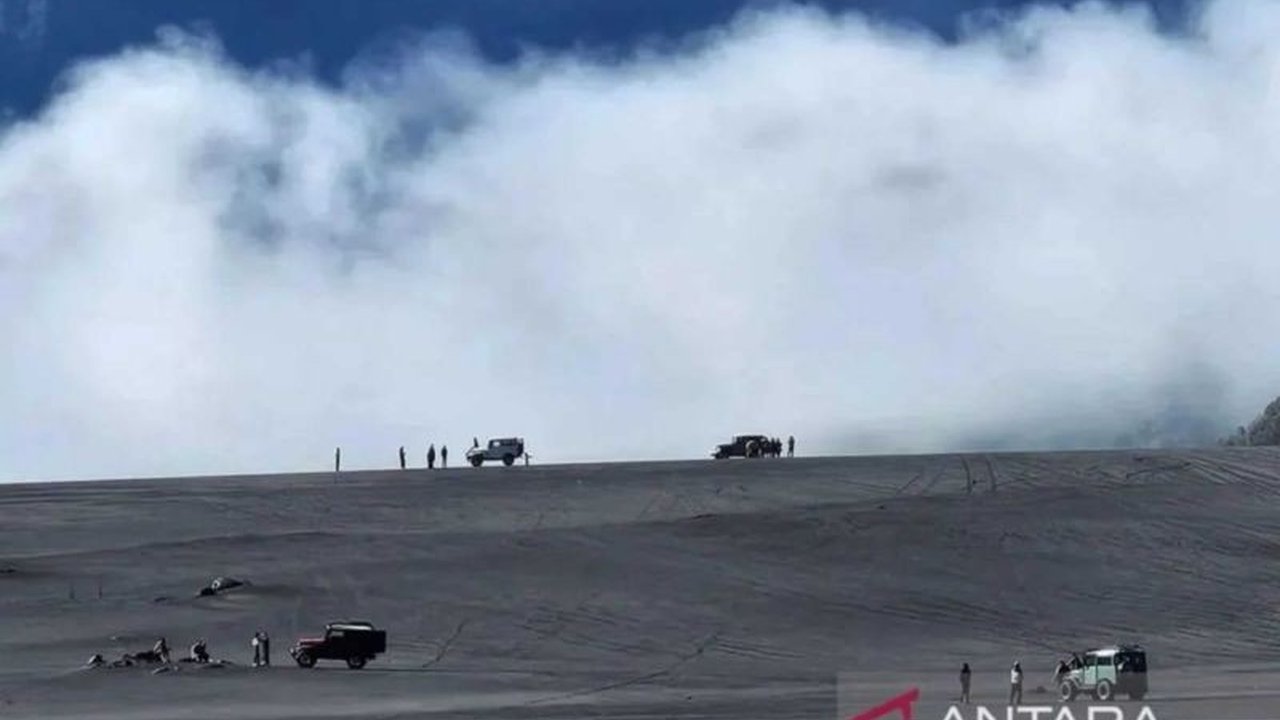 Polres Malang mengonfirmasi bahwa ratusan jip wisata Gunung Bromo kini telah mengantongi asuransi keselamatan setelah melalui ramp check, menjamin keamanan wisatawan.