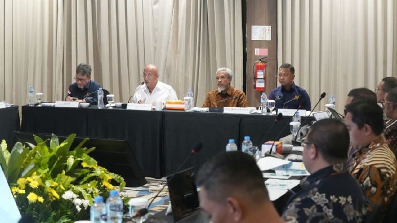 BPH Migas memperkuat koordinasi dan skema Distribusi BBM Jabar menjelang Natal 2025 dan Tahun Baru 2026, memastikan pasokan aman meski mobilitas masyarakat tinggi.