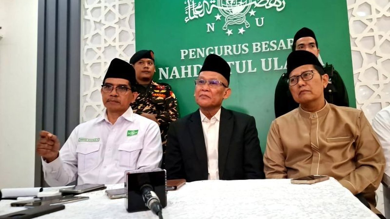 Ketua Umum PBNU Gus Yahya Cholil Staquf diminta menempuh jalur Majelis Tahkim terkait keabsahan rapat pleno. Polemik PBNU Majelis Tahkim ini mencuat setelah hasil rapat ditolak.