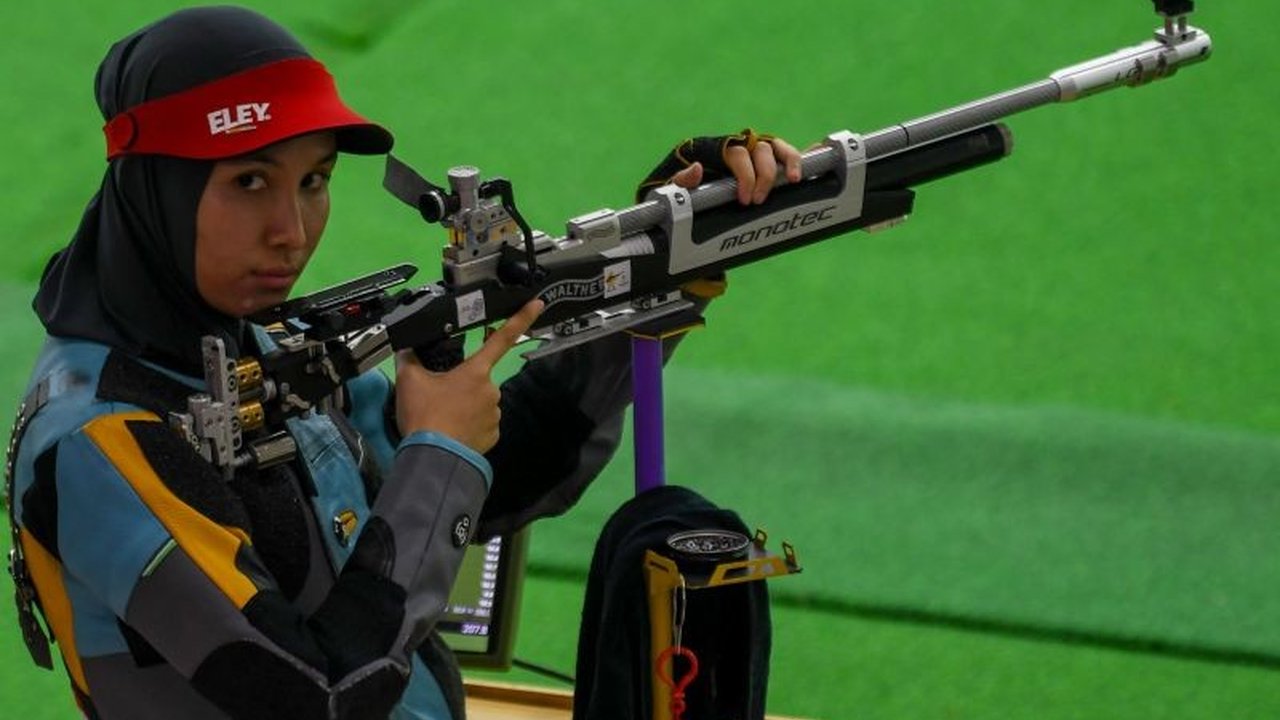Rahasia besar petembak nasional Dewi Laila Mubarokah terungkap usai meraih dua emas SEA Games 2025: Ia berjuang dan berprestasi gemilang saat Dewi Laila Hamil empat bulan.