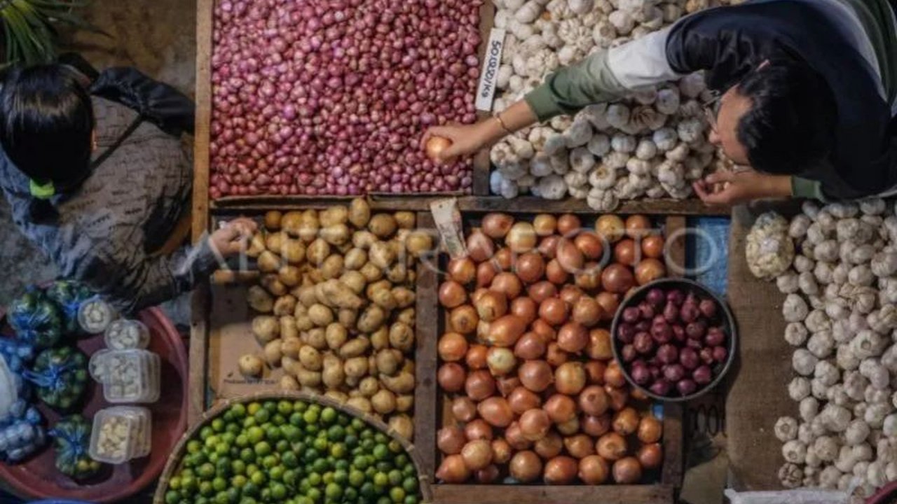 Pemerintah Daerah DIY menjamin ketersediaan Stok Pangan DIY tetap aman dan harga terkendali menjelang perayaan Natal 2025 serta Tahun Baru 2026, meskipun ada kenaikan harga pada beberapa komoditas.