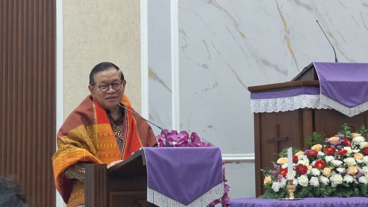 Peresmian Gereja HKBP Pondok Kelapa di Jakarta Timur menjadi sorotan sebagai lambang kerukunan antarumat beragama. Gubernur DKI Pramono Anung mengapresiasi perjuangan panjang jemaat.