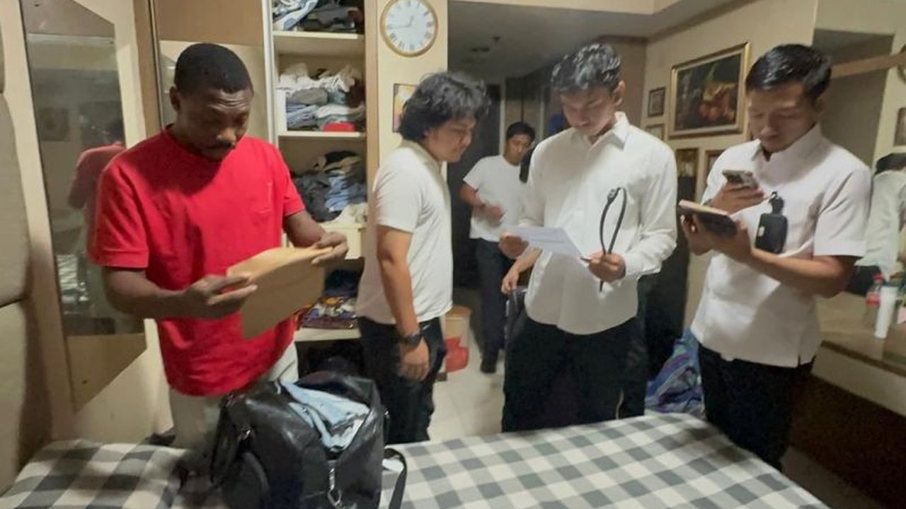 Kantor Imigrasi Tangerang tingkatkan Pengawasan WNA dan patroli keimigrasian jelang Natal dan Tahun Baru. Langkah ini antisipasi pelanggaran serta jaga ketertiban di wilayah Tangerang.
