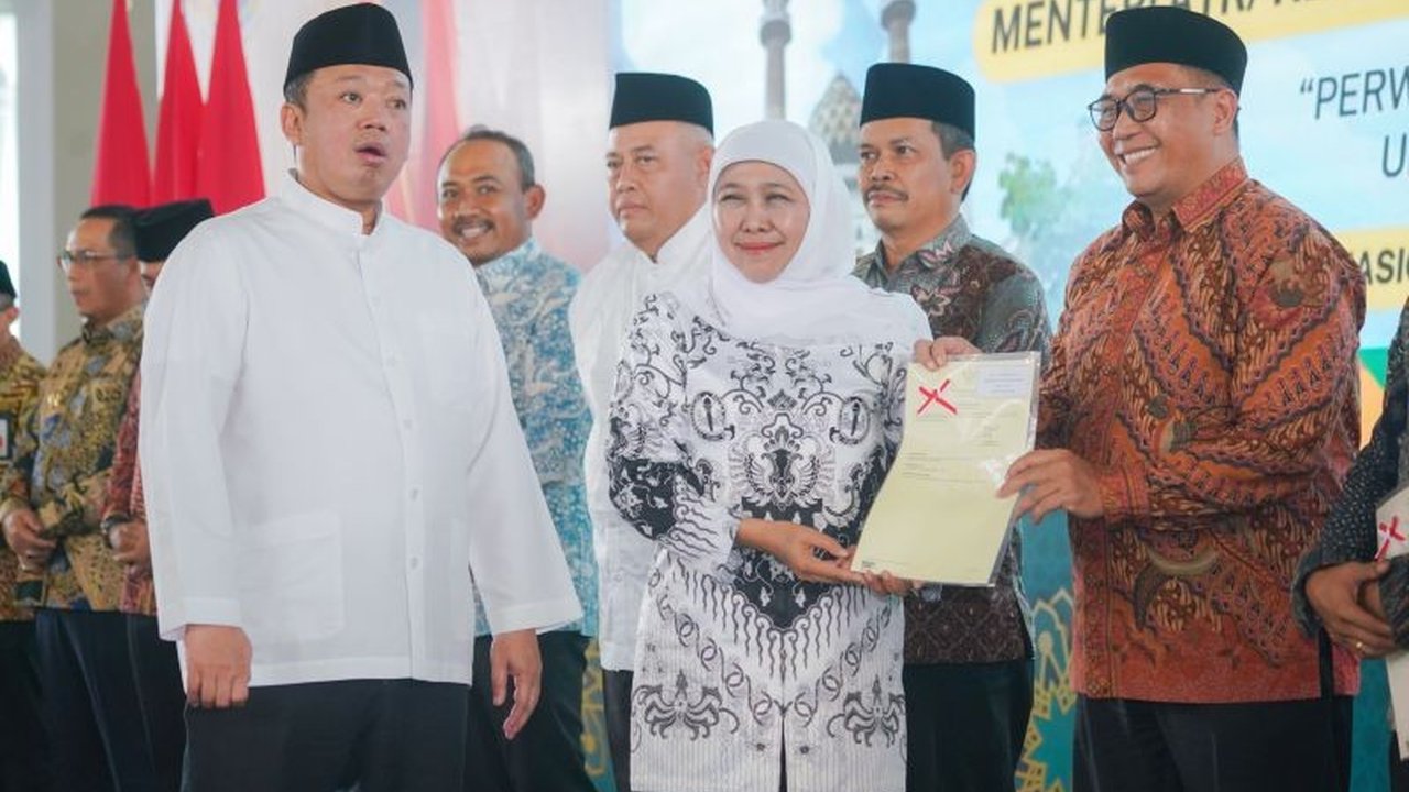 Gubernur Khofifah menegaskan pentingnya Sertifikasi Tanah Wakaf di Jawa Timur untuk mencegah konflik agraria dan memberikan kepastian hukum aset umat, mendorong pengelolaan profesional.
