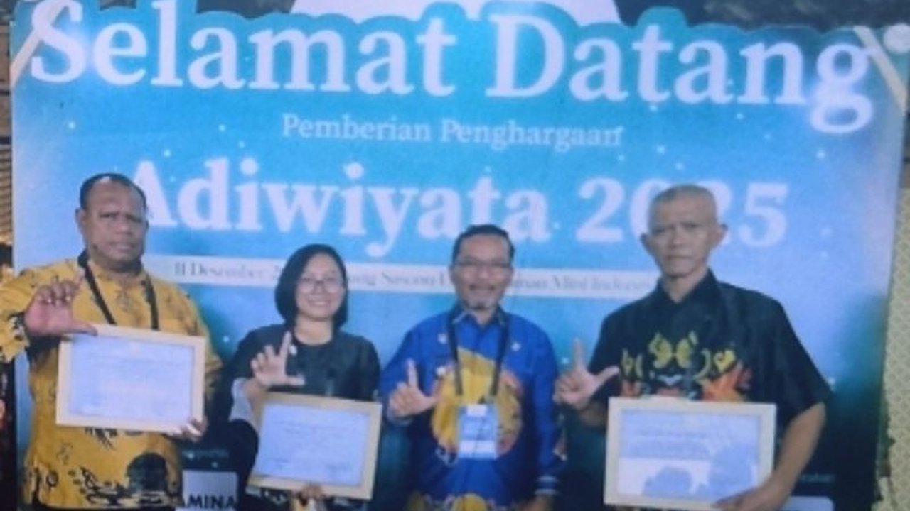 Pemerintah Kabupaten Biak Numfor bertekad menjadikan SMAN 3 Biak sebagai Sekolah Adiwiyata Mandiri pada tahun 2026, melanjutkan prestasi Adiwiyata Nasional yang telah diraih.