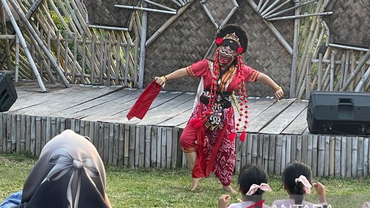 Anggota DPRD Jawa Barat menilai Raperda Kebudayaan Jabar akan membawa dampak positif bagi Cirebon, menjadikannya payung hukum penting untuk pemajuan budaya di provinsi tersebut.