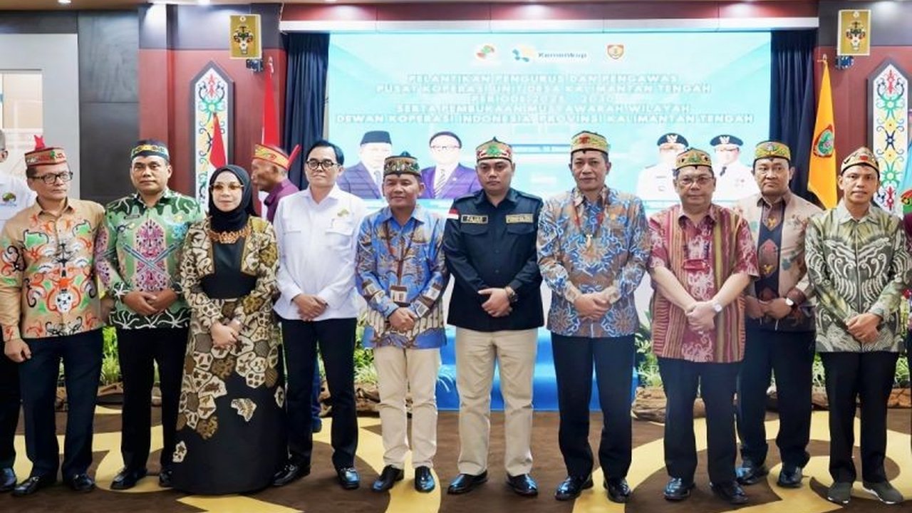 Menteri Koperasi (Menkop) Ferry Juliantono menekankan peran vital Dekopinwil dan Puskud Kalteng dalam menyukseskan program Koperasi Desa/Kelurahan Merah Putih, menjadikannya instrumen utama pembangunan ekonomi rakyat di daerah. Simak bagaimana program ini