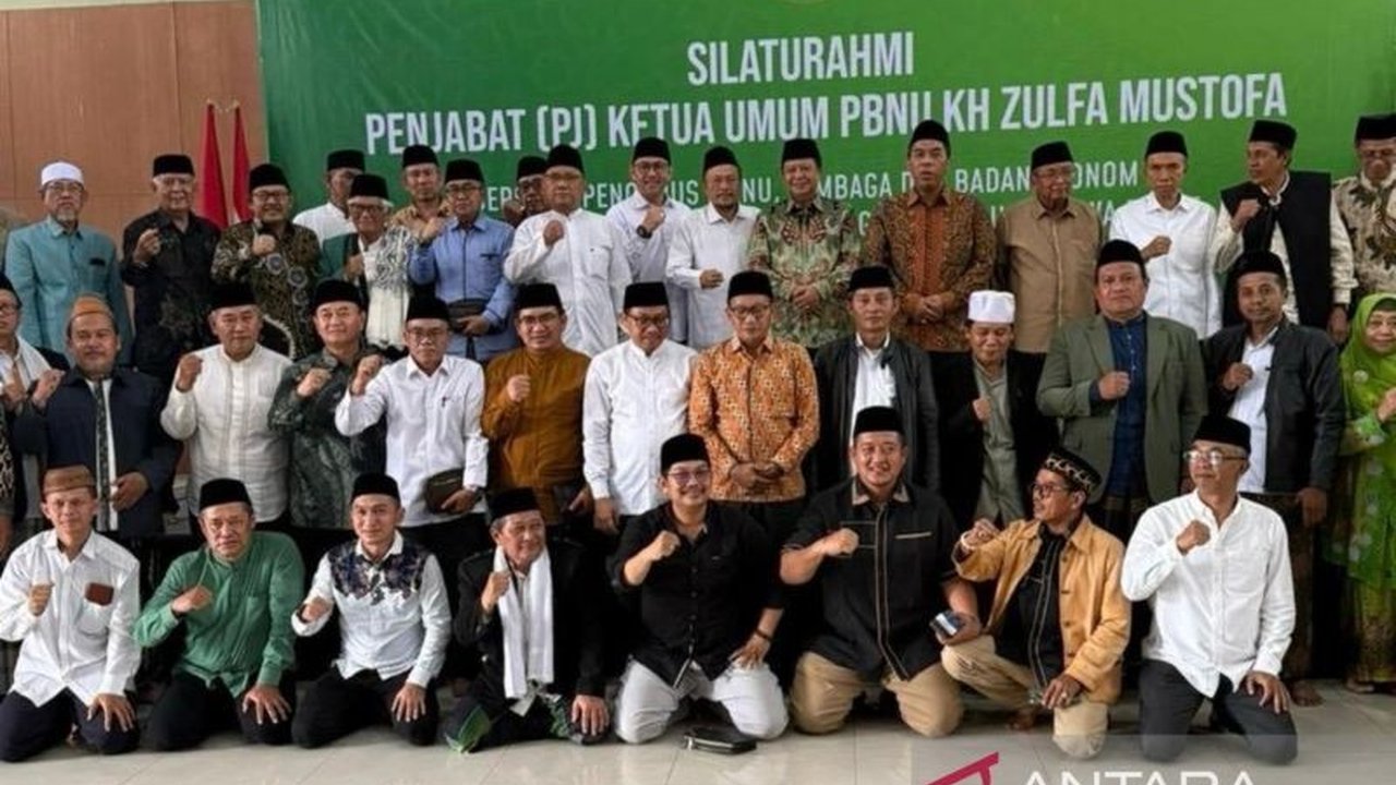 Pj Ketum PBNU KH Zulfa Mustofa menggelar silaturahim di Bandung untuk memperkuat solidaritas dan memastikan roda organisasi berjalan optimal, menarik perhatian jajaran NU se-Jawa Barat.