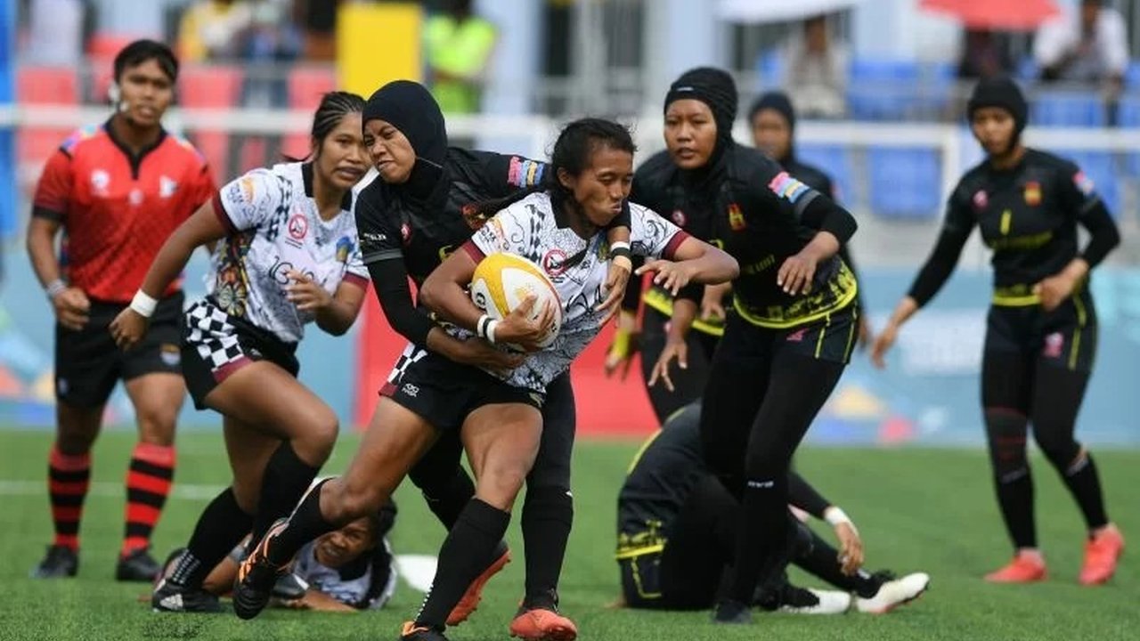 Timnas Rugby7 Putri SEA Games 2025 Indonesia harus menelan pil pahit setelah gagal meraih kemenangan dan tersingkir dari perebutan medali di Bangkok.