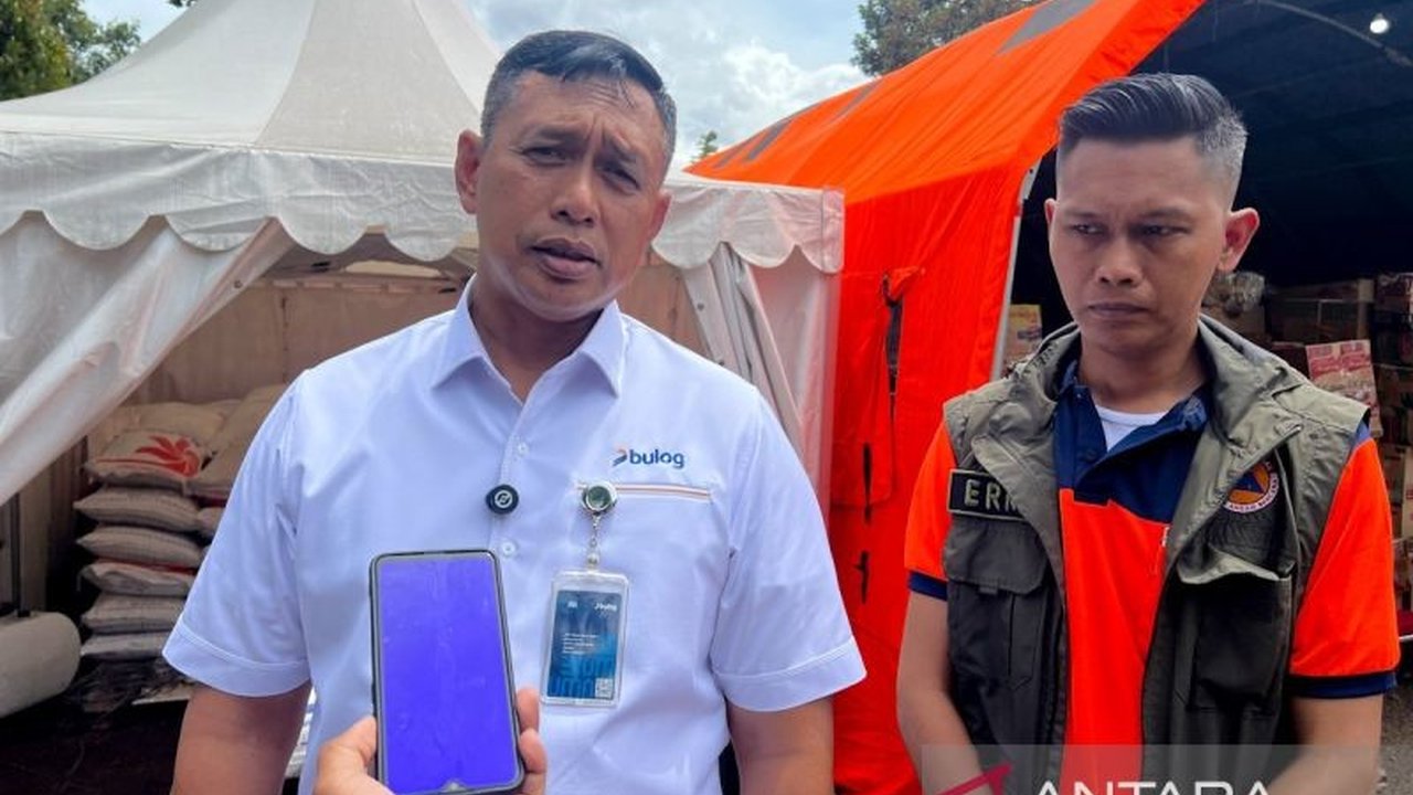Direktur Utama Bulog menegaskan **stok beras Bulog** nasional mencapai 3,7 juta ton, siap memenuhi kebutuhan korban bencana banjir dan tanah longsor di Sumatera, serta menjaga ketahanan pangan.